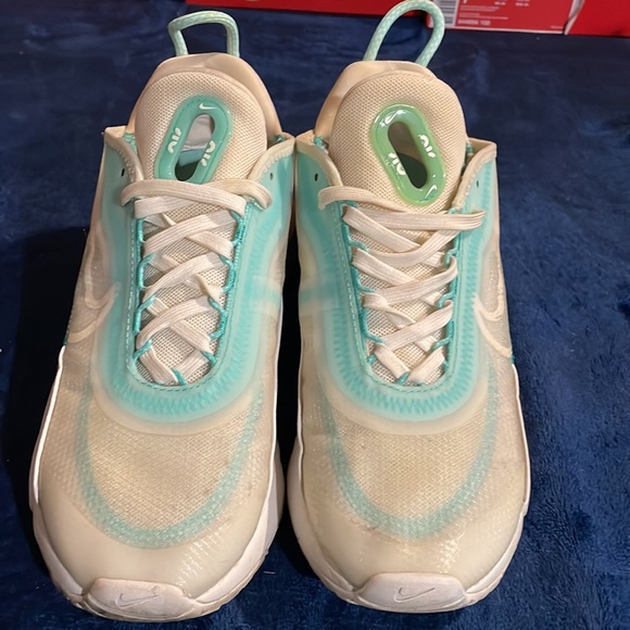 Nike Women's Air Max 2090 Sail/Aurora-Summit White-Black - Picture 3 of 13